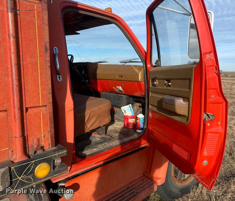 image for item DL1284 1973 GMC 6500  grain truck