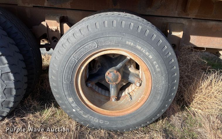 image for item DL1284 1973 GMC 6500  grain truck