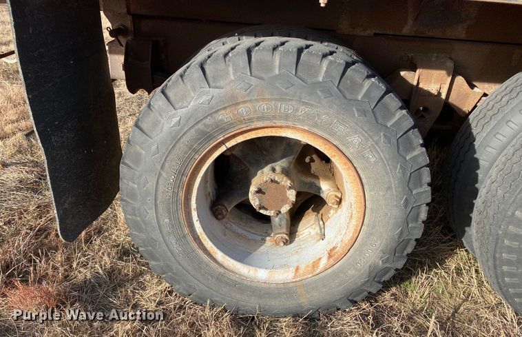 image for item DL1284 1973 GMC 6500  grain truck