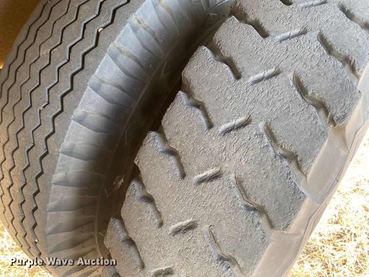 image for item DL1284 1973 GMC 6500  grain truck