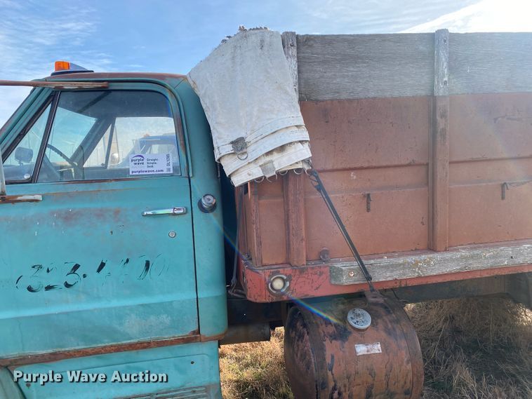 image for item DL1285 1968 Chevrolet 60  grain truck