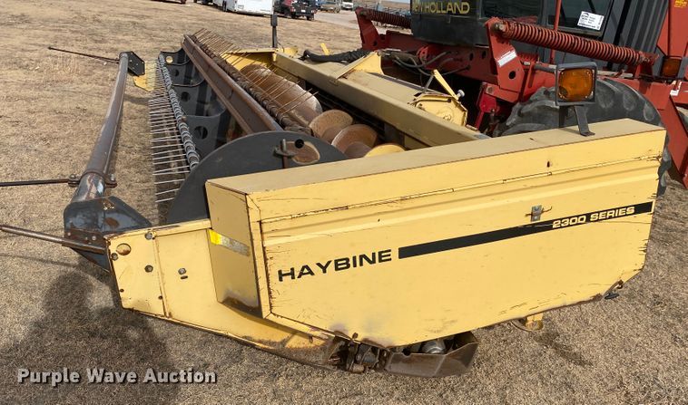 image for item DL1286 2001 New Holland HW320  windrower