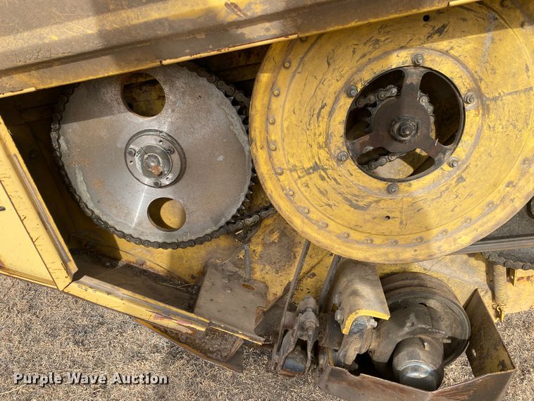 image for item DL1286 2001 New Holland HW320  windrower