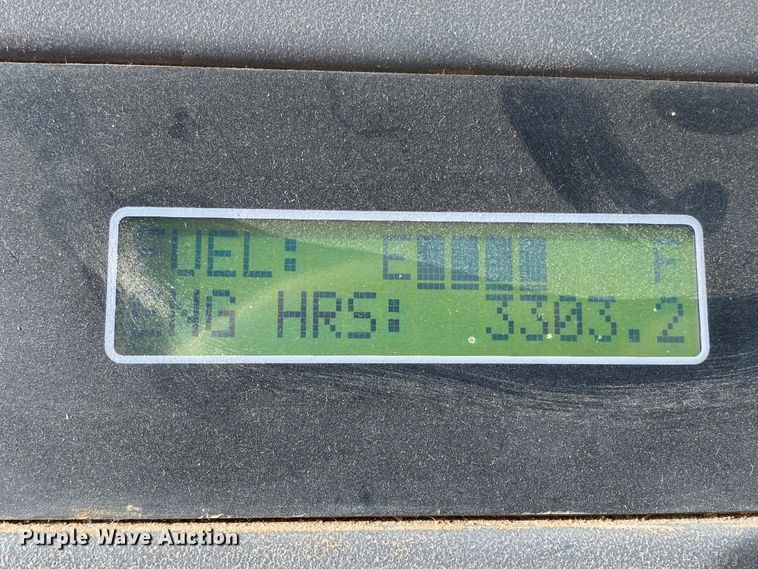 image for item DL1286 2001 New Holland HW320  windrower