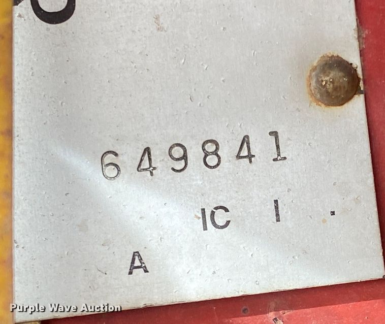 image for item DL1286 2001 New Holland HW320  windrower