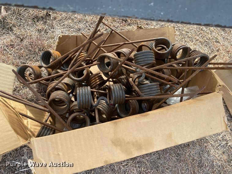 image for item DL1286 2001 New Holland HW320  windrower