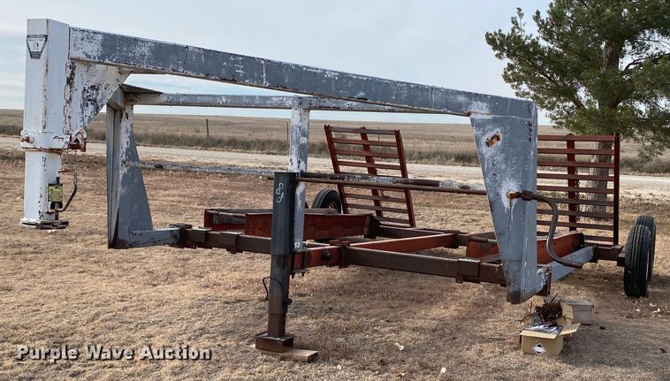 image for item DL1286 2001 New Holland HW320  windrower