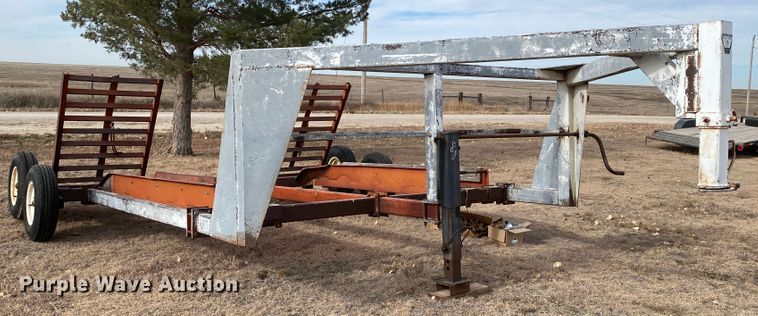 image for item DL1286 2001 New Holland HW320  windrower