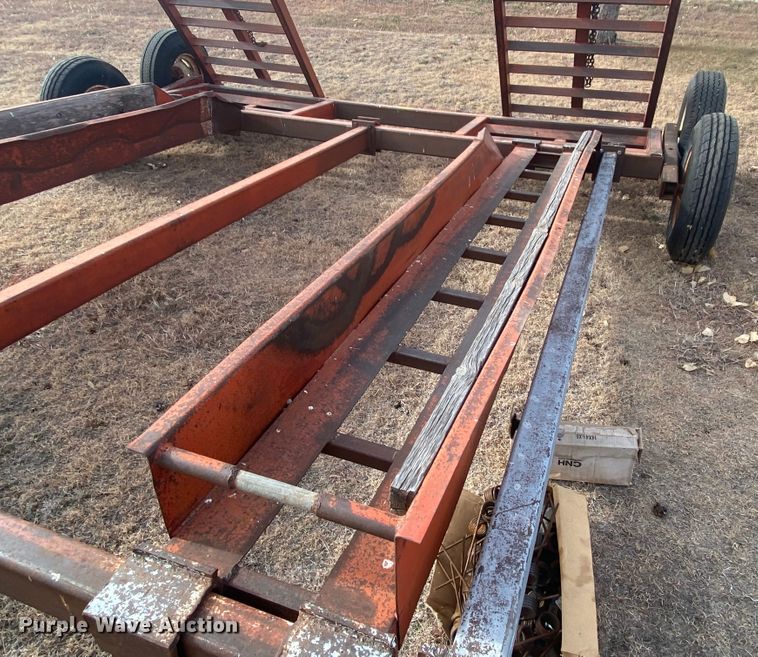 image for item DL1286 2001 New Holland HW320  windrower