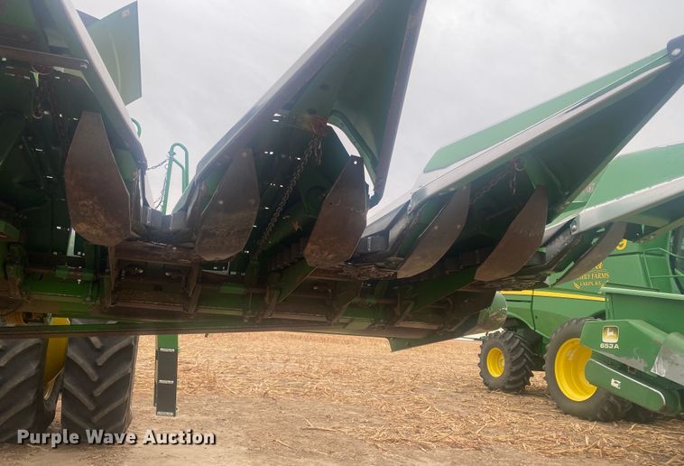 image for item DL1291 John Deere 653A  all-crop head