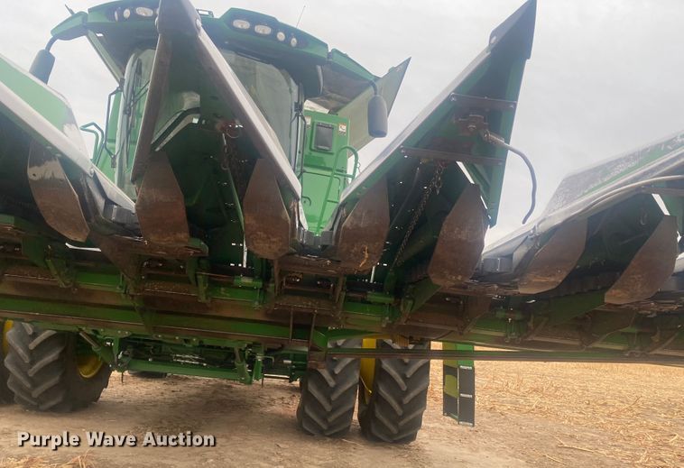 image for item DL1291 John Deere 653A  all-crop head
