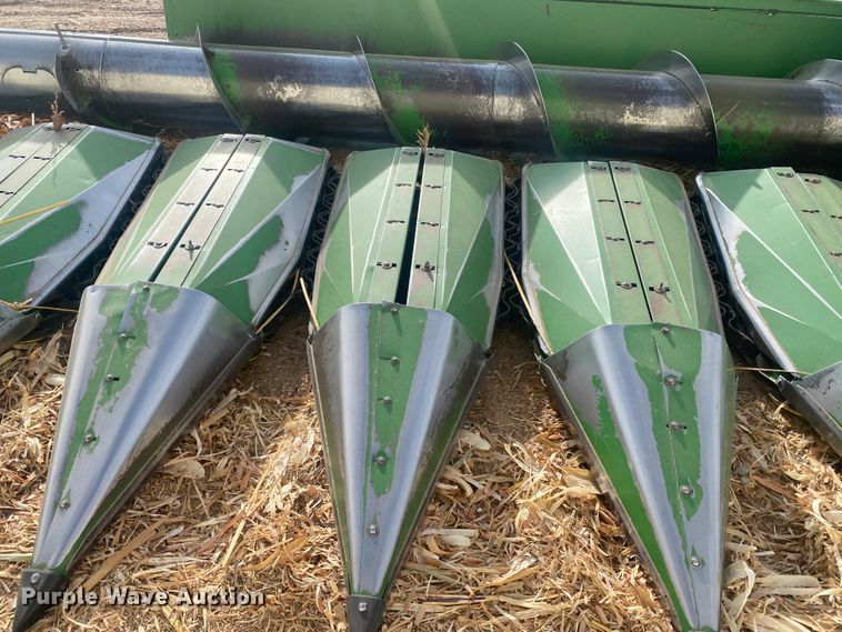 image for item DL1292 John Deere 853A  all-crop head