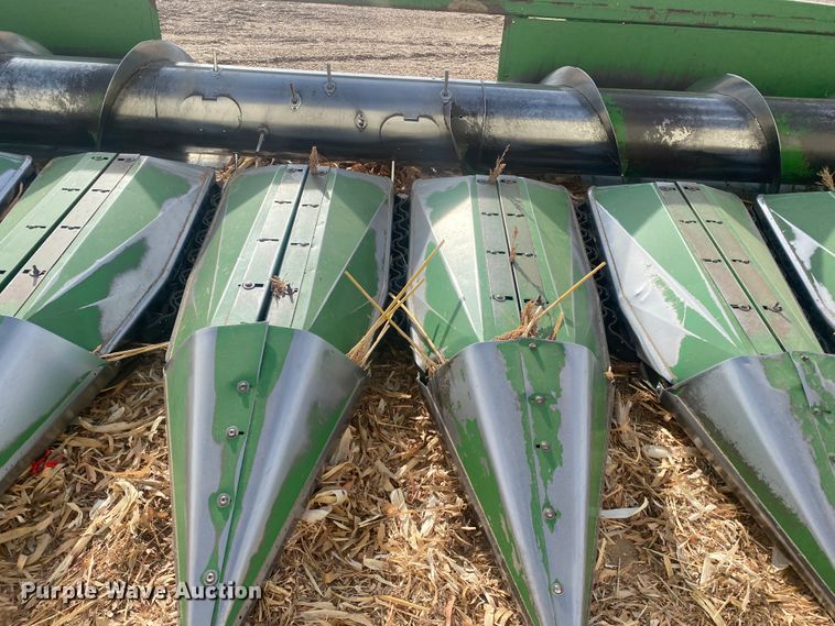 image for item DL1292 John Deere 853A  all-crop head