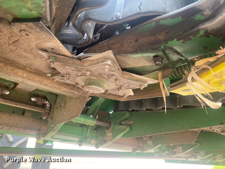 image for item DL1292 John Deere 853A  all-crop head