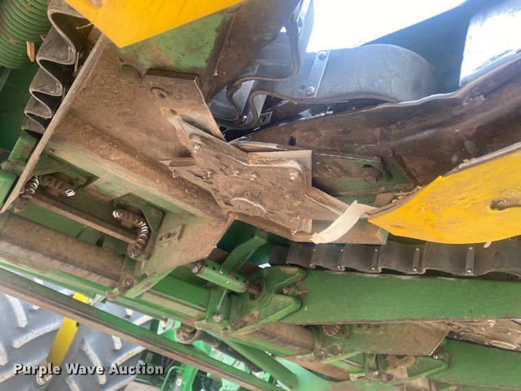 image for item DL1292 John Deere 853A  all-crop head