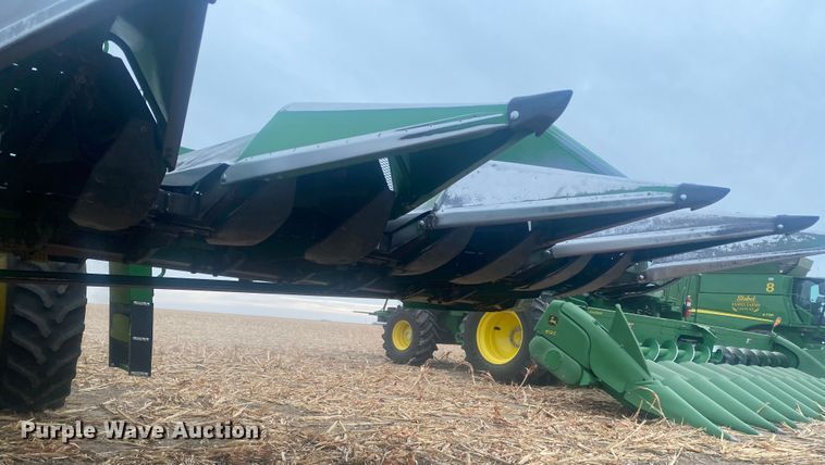 image for item DL1293 John Deere 653A  all-crop head