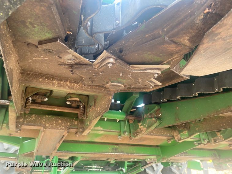 image for item DL1293 John Deere 653A  all-crop head