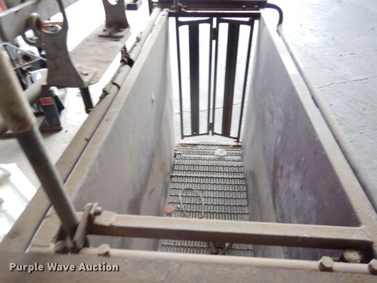 image for item DL1298 WW Livestock Systems  livestock scale