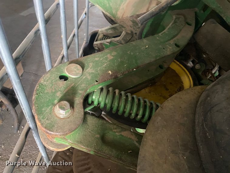 image for item DL1302 Planter row units