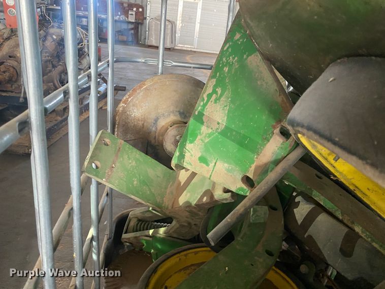 image for item DL1302 Planter row units