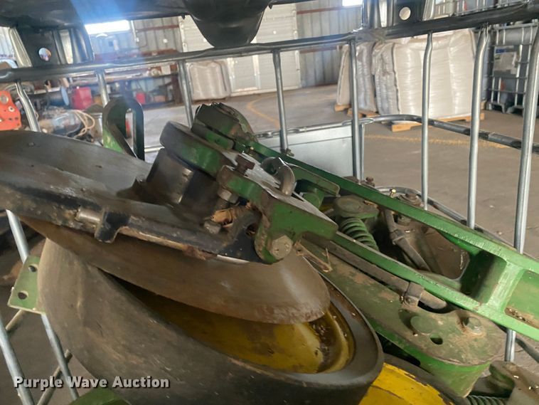 image for item DL1302 Planter row units