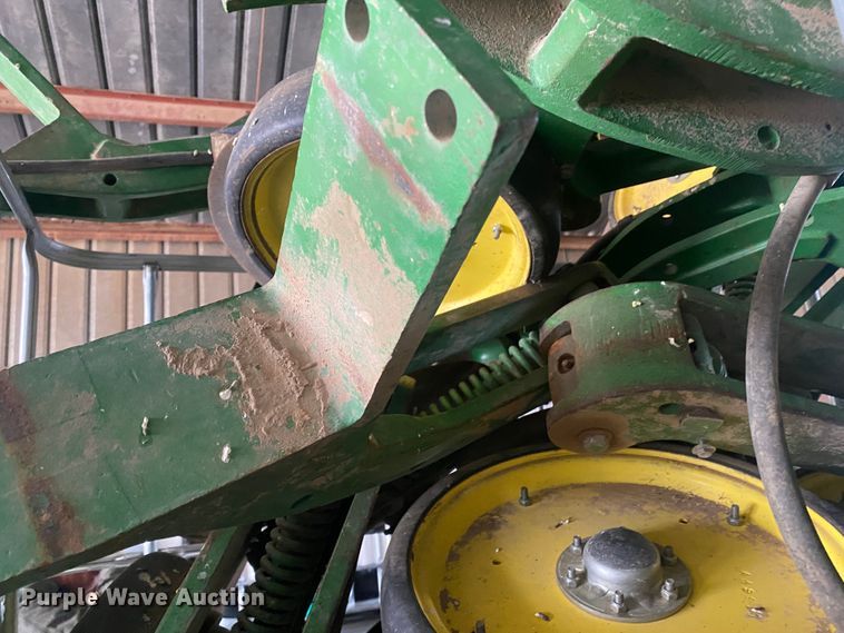 image for item DL1302 Planter row units