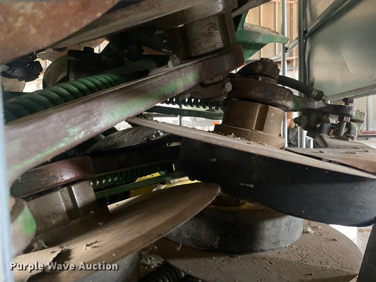 image for item DL1302 Planter row units