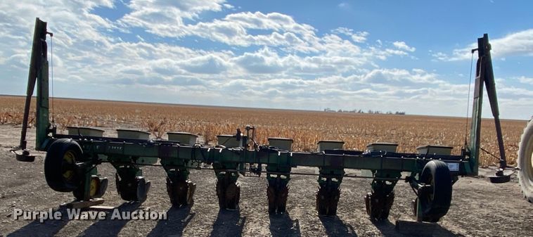 image for item DL1308 John Deere P7100  planter