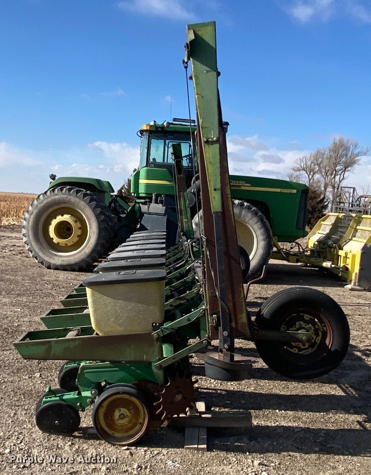 image for item DL1308 John Deere P7100  planter