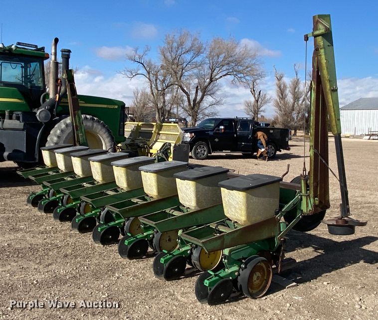 image for item DL1308 John Deere P7100  planter