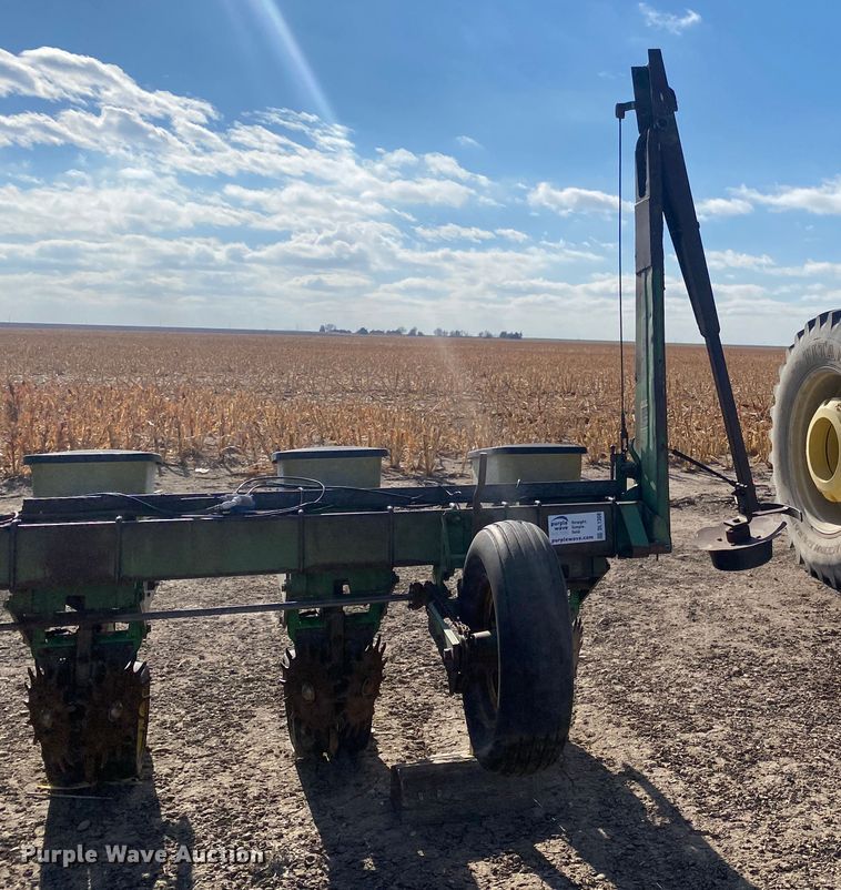 image for item DL1308 John Deere P7100  planter