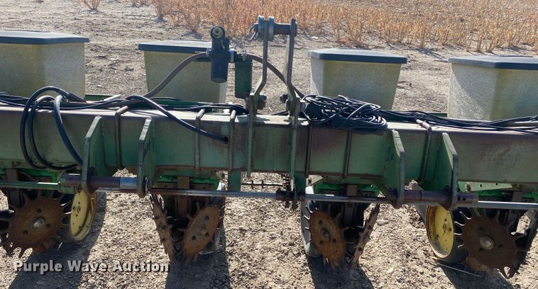 image for item DL1308 John Deere P7100  planter