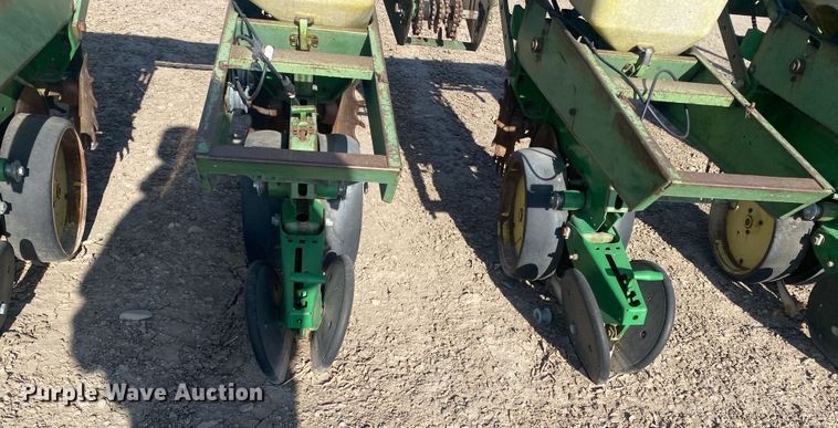 image for item DL1308 John Deere P7100  planter