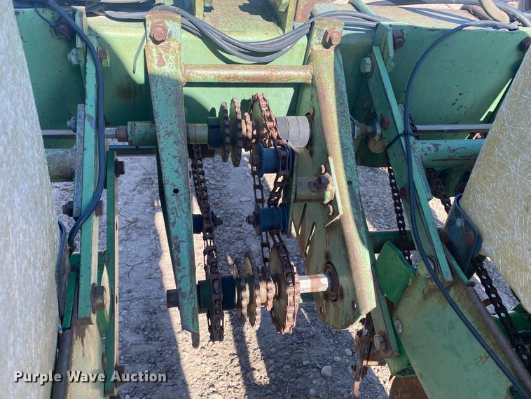 image for item DL1308 John Deere P7100  planter