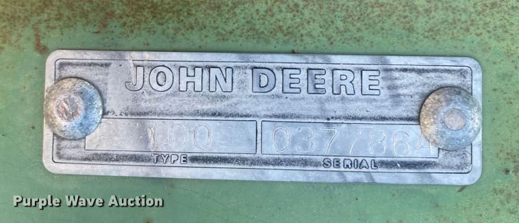 image for item DL1308 John Deere P7100  planter