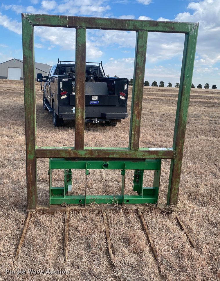 image for item DL1311 34"L bale spear