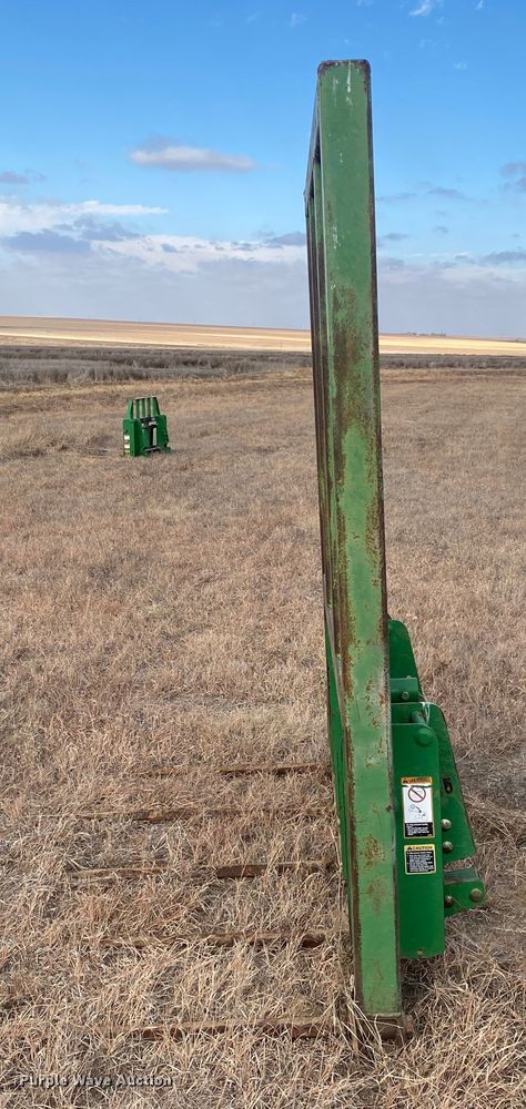 image for item DL1311 34"L bale spear