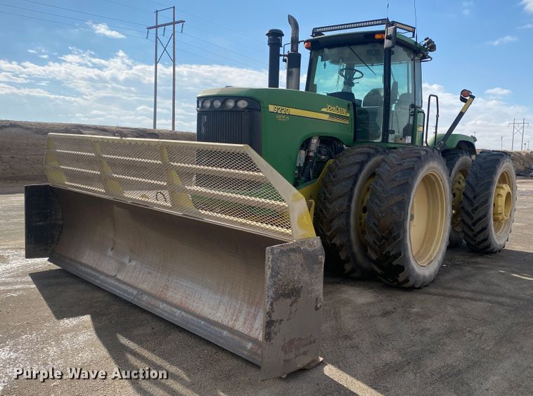 image for item DL1313 2007 John Deere 9220  4WD tractor