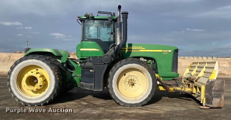 image for item DL1313 2007 John Deere 9220  4WD tractor