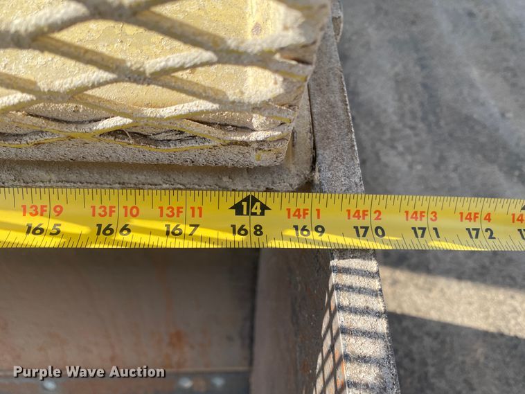 image for item DL1313 2007 John Deere 9220  4WD tractor