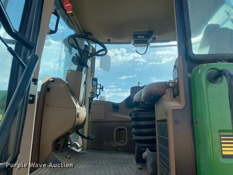 image for item DL1313 2007 John Deere 9220  4WD tractor