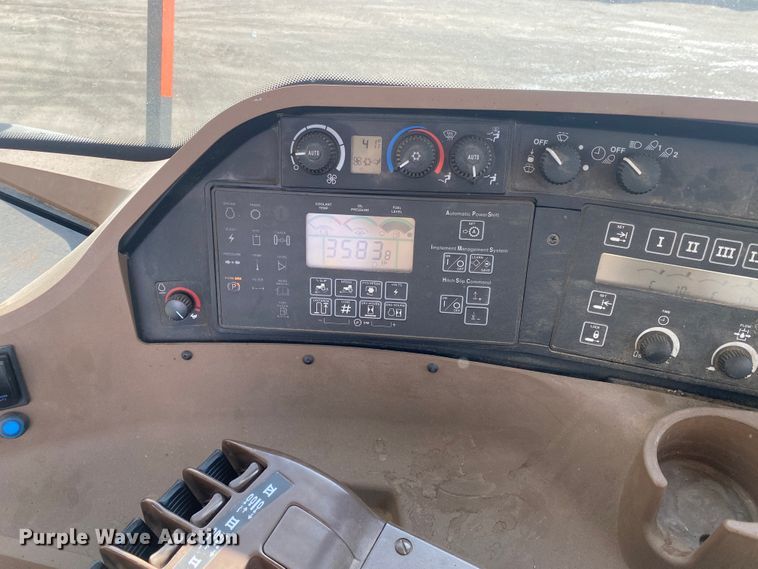 image for item DL1313 2007 John Deere 9220  4WD tractor