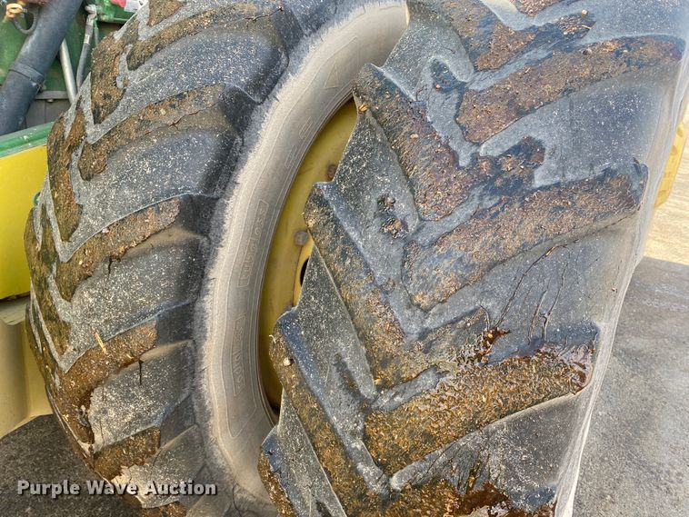 image for item DL1313 2007 John Deere 9220  4WD tractor