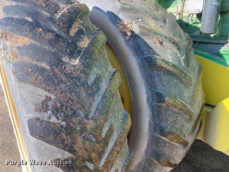 image for item DL1313 2007 John Deere 9220  4WD tractor