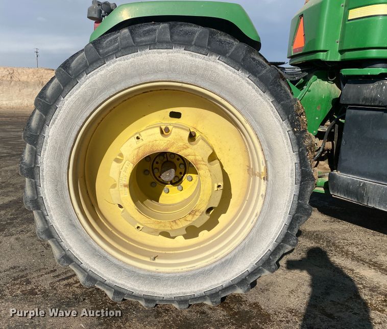 image for item DL1313 2007 John Deere 9220  4WD tractor