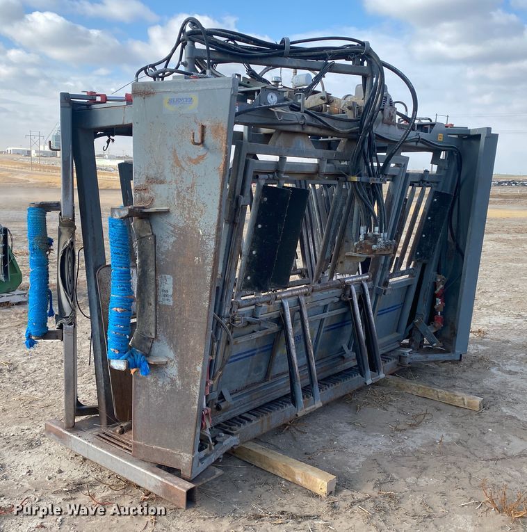 image for item DL1315 Moly  squeeze chute