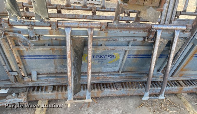 image for item DL1315 Moly  squeeze chute