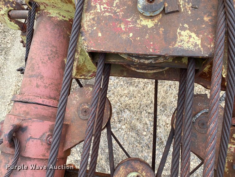 image for item DL1317 1955 Walker-Neer S-33  pulling unit