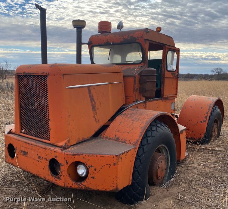 image for item DL1321 Wagner TR9  4WD tractor