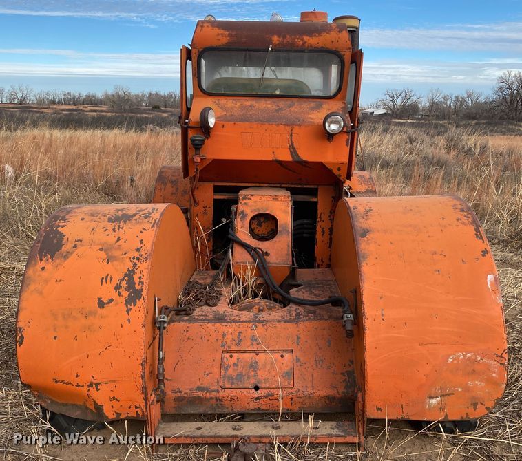 image for item DL1321 Wagner TR9  4WD tractor